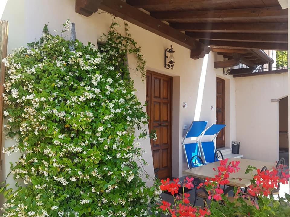 Residence Il Vigneto Lari Esterno foto