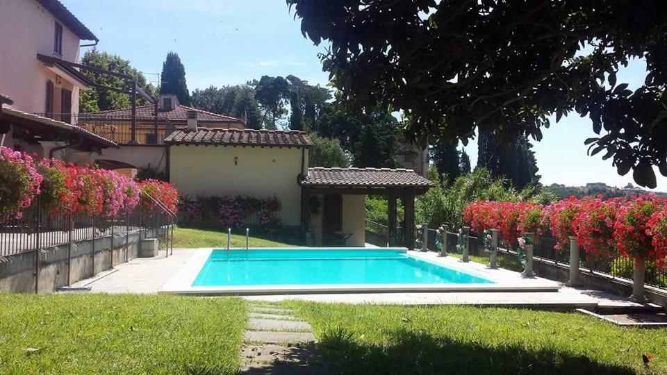 Residence Il Vigneto Lari Esterno foto