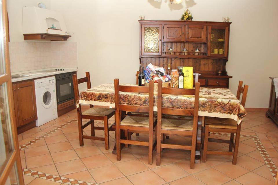 Residence Il Vigneto Lari Esterno foto