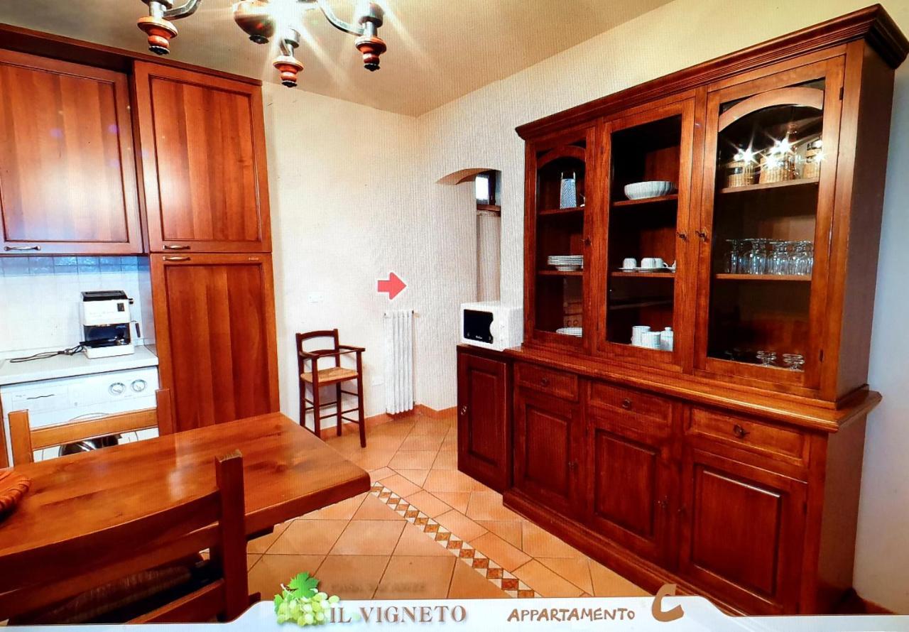 Residence Il Vigneto Lari Esterno foto